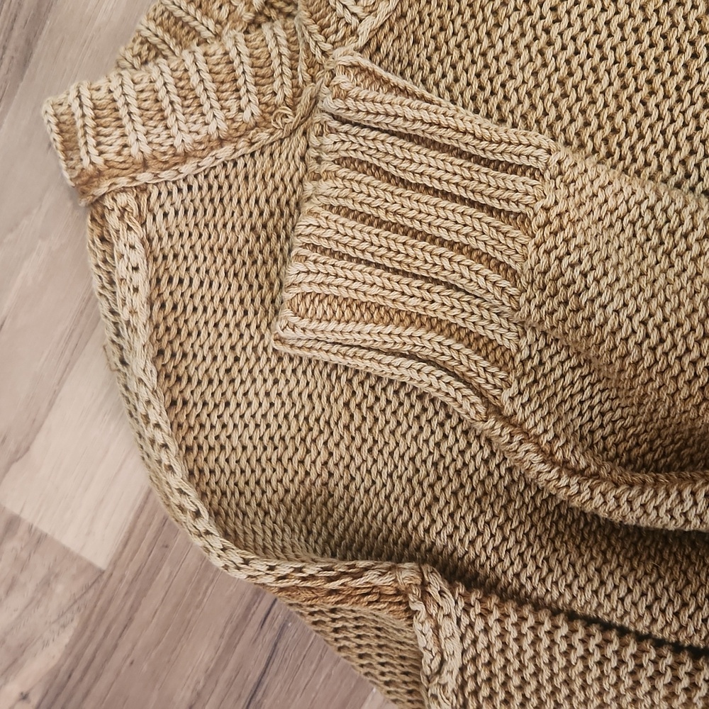 American Eagle Knit Sweater - Picture 3 of 3